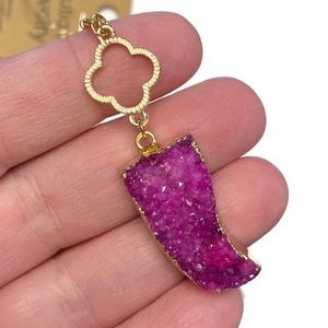Fuchsia Druzy Pendant Necklace in Goldtone 16 Inches NEW